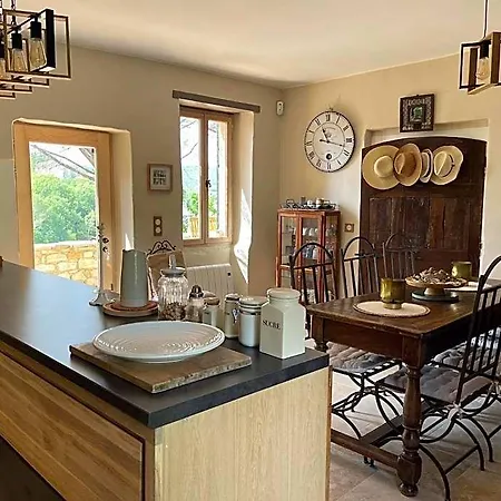 Mas Du Bassac Hébergement de vacances Saint-André-de-Roquepertuis
